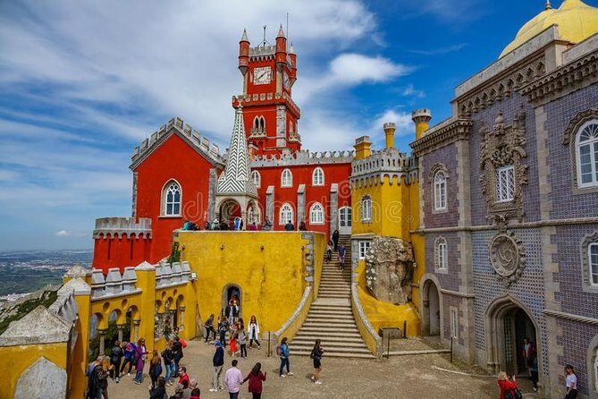 Private Tour: Discover the best of Sintra in 1 day avoiding queues - Stop 1: Sintra town time to get your bearings