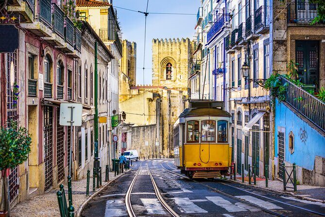 Private tour Lisbon and Sintra - Private pickup and a guide that keeps the day moving