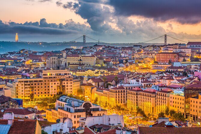 Private tour Lisbon and Sintra - Sintra village time: wander Centro Histórico without rushing