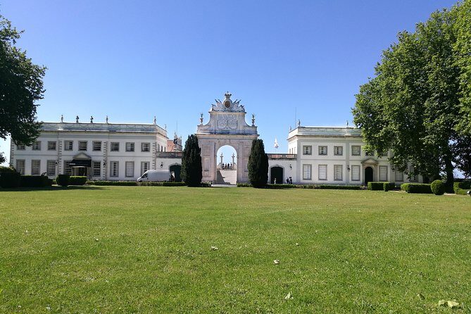Private Tour Sintra, Cabo da Roca e Cascais - Half Day - Sintra’s historic center: the short walk that changes the mood