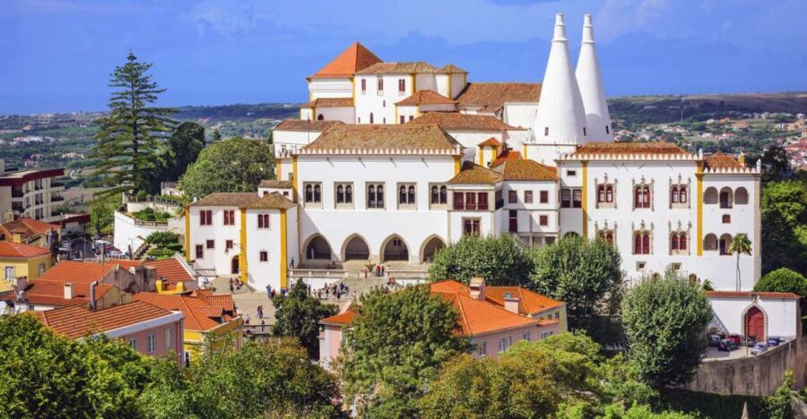 Private Tour - Sintra with Pena Palace and Cascais - Hell’s Mouth and sea-tunnel scenery: short stop, strong wow factor