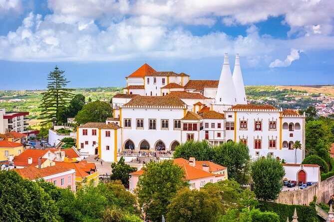 Private Tour to Sintra with Cabo da Roca and Cascais - The ride out of Lisbon: smart timing with hotel pickup