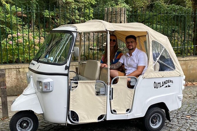 Private Tuk Tuk Tour around Sintra - Castelo dos Mouros: medieval fortress views from the ridgeline