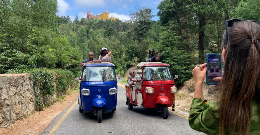 Private Tuk Tuk Tour in Sintra and Coast - Pena Palace viewpoint: the moment most people came for