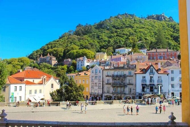 Sintra 1/2 day tour + Pena Palce + 2 gifts (inc. tickets) - No interior rooms at Pena: decide if that matches your dream