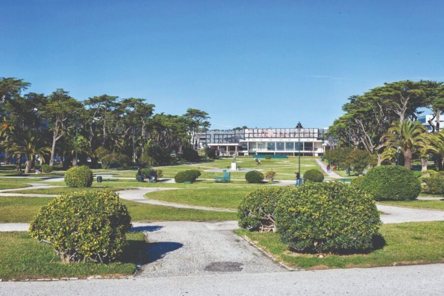 Sintra and Cascais: Full Day Tour - Sintra: medieval town break before the palace