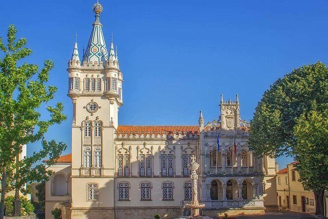 Sintra And Cascais Full-Day Tour with Local Guide - Guincho Beach and Cascais village: switch from castles to coastline