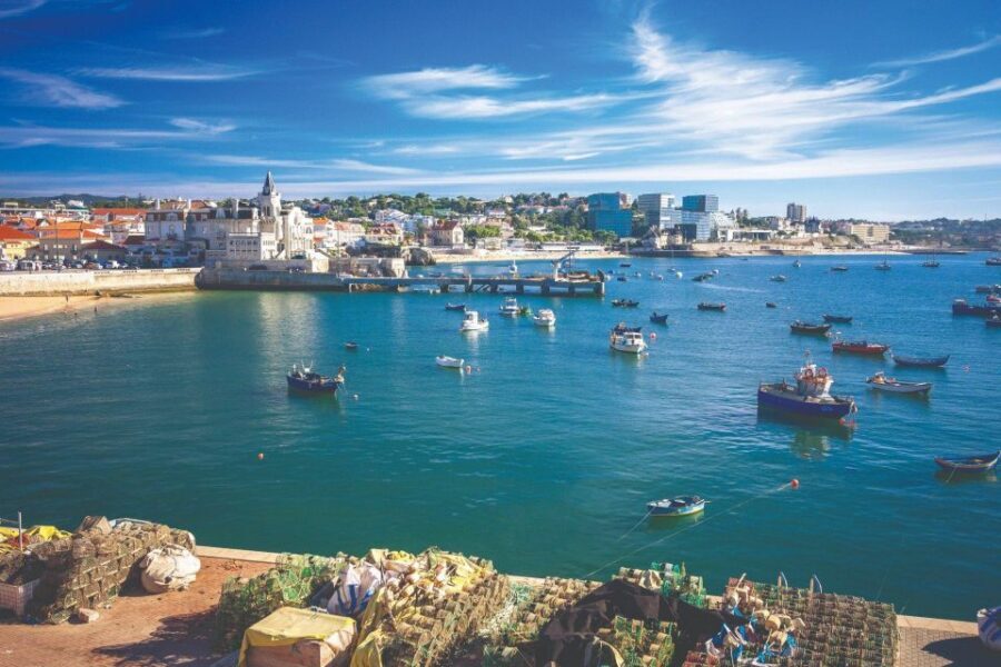 Sintra and Cascais: Full Day Tour - Lisbon pickup to Estoril: easing into the coast on Avenida Marginal