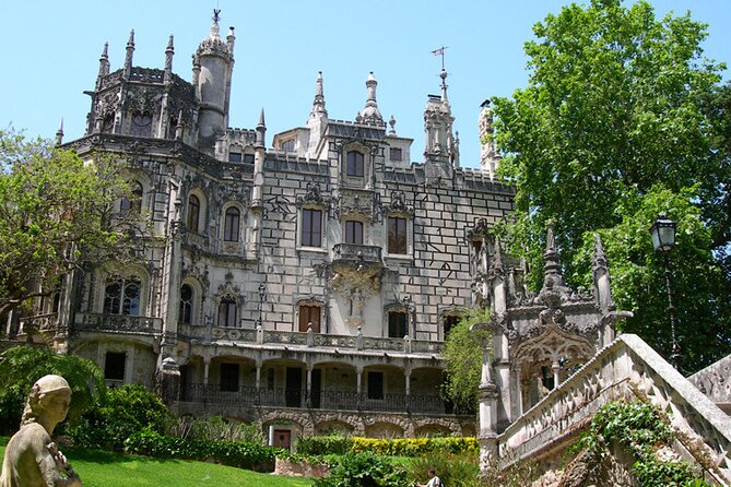 Sintra and Cascais Private Tour with Transportation - From 8:00 AM pickup to coast viewpoints: what the day feels like