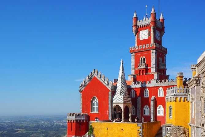 Sintra-Cascais-Pena Palace 8-People Small Group Tour from Lisbon - The 8:00 pickup and the comfort factor on the road