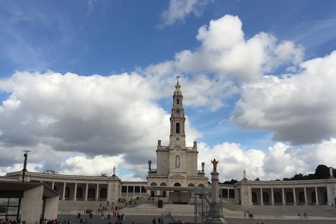 Sintra + Fatima Tour - Fatima: Shrine Visit, Church and New Temple, plus the Sacramento Chapel