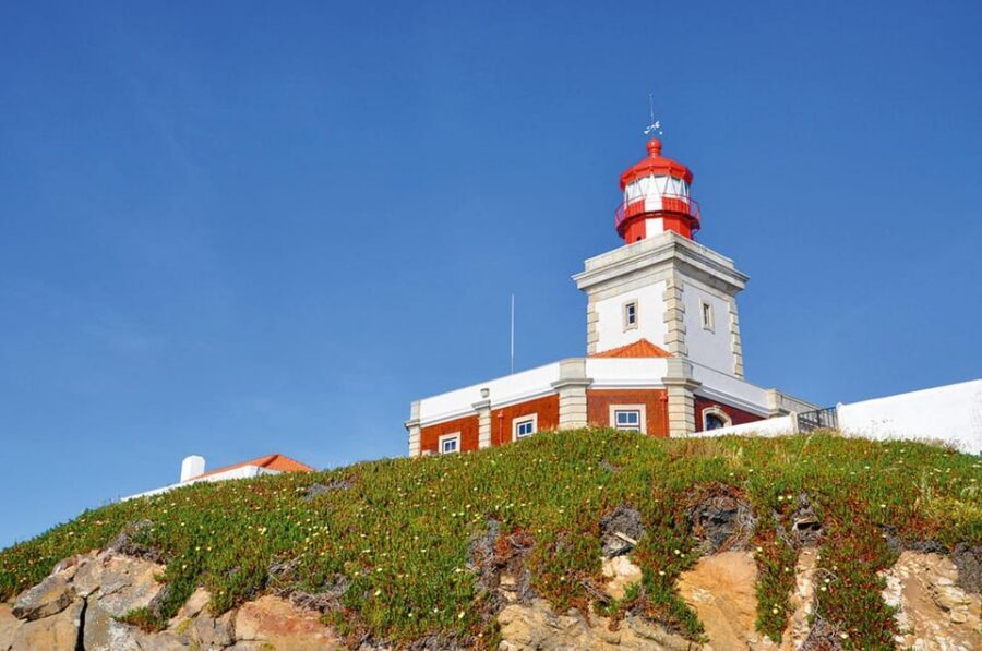Sintra: Full-Day Deluxe Tour with Pena Palace ticket - Two hours in Sintra Village: browse, snack, and reset