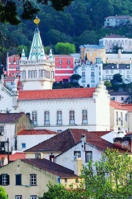 Sintra Full Day Tour w/ Cascais & Cabo da Roca: FROM LISBON - Meeting Point at Cinema São Jorge and What It Means for Your Comfort