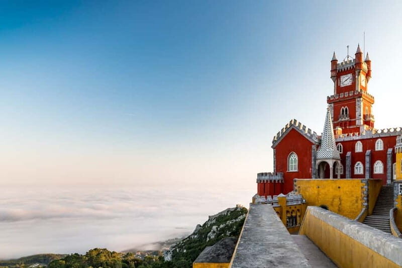Sintra Guided Tour for Small Groups: Pena, Regaleira & Roca - First viewpoints: Fonte da Sabuga and the Moorish Castle aura
