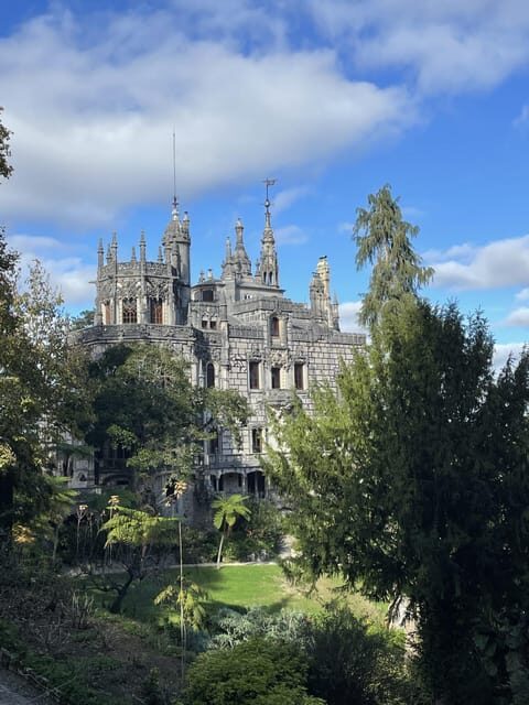 Sintra Highlights: Private Local Tour - Palaces & Views - How the day flows, from your pick-up to your drop-off