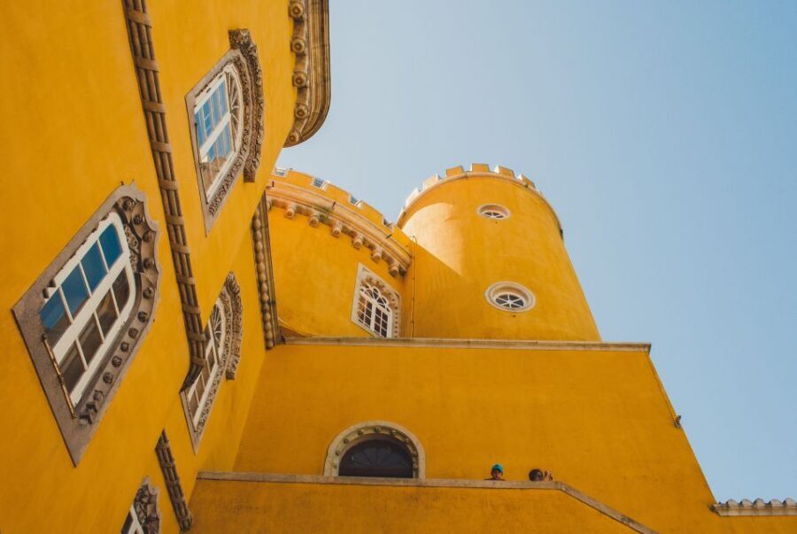 Sintra Palaces and Cascais Magical Experience Private Tour - Lunch Break in Sintra: Plan for Food, Not Just Time