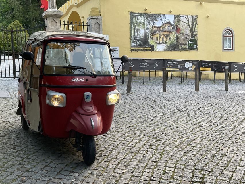 Sintra: Pena Palace and Park Entry Ticket with Tuk Tuk Ride - Walking down to Sintra: one of the best parts, if you pace it right