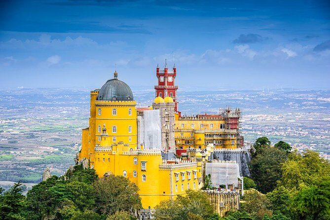 Sintra, Pena Palace, Cabo da Roca, Cascais Day Trip from Lisbon - Sintra old town for one hour: best used for orientation