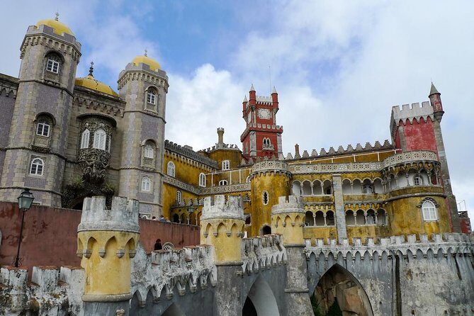 Sintra, Pena Palace, Cabo Roca, Cascais Small Group from Lisbon - Cascais Bay and the old fisherman village: coast towns in real life