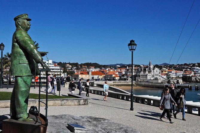Sintra, Pena, Regaleira, Cabo da Roca & Cascais from Lisbon - Cascais in 30 minutes: coastal streets, Portuguese details, and a quick meal plan