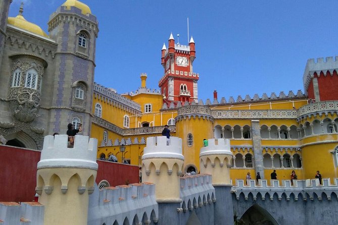 Sintra Private Tour from Lisbon - Centro Histórico de Sintra: pastries, royal facades, and quick wandering