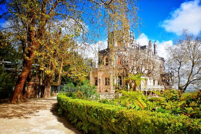 Sintra - Regaleira Palace | Cabo da Roca & More! | Local Company - Praça dos Restauradores Pickup and the 8-Hour Flow