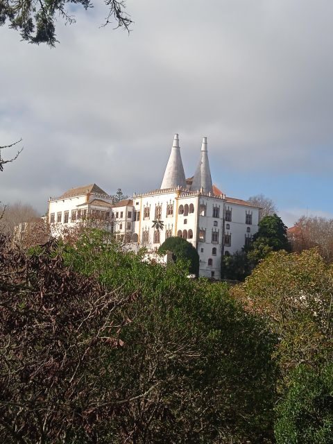 Sintra : Romantic Sintra and Lisbon Coast - Cascais: 2 Hours for Lunch, Walks, and Easy Seaside Time