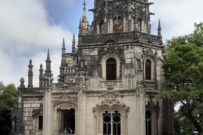 Sintra todo dia Ou Sintra & Cascais - Meeting at Café Saudade and your pickup options