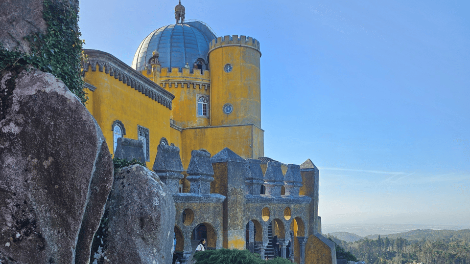 Sintra Tour w/ Pena Palace, Cascais & Cabo Roca, FROM LISBON - From Lisbon at 9 a.m.: why this start time matters