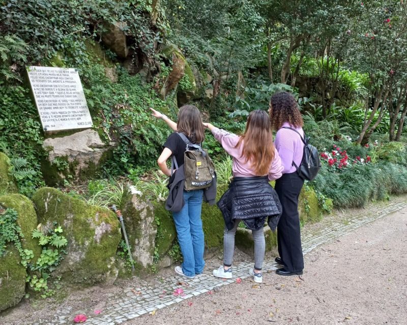 Sintra: Treasure Hunt & Walking Tour "The King's Secret" - Stop 1: Volta do Duche and your first round of clue-solving
