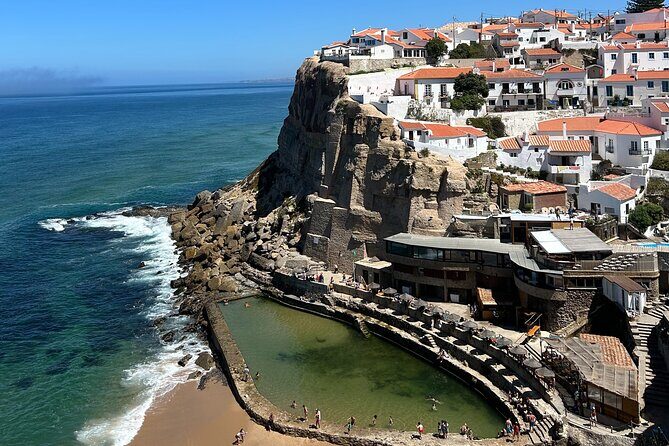 Sintra Village & Beaches Renault 4L Tour (3h) - The Village Start: Fonte da Sabuga and Sintra National Palace