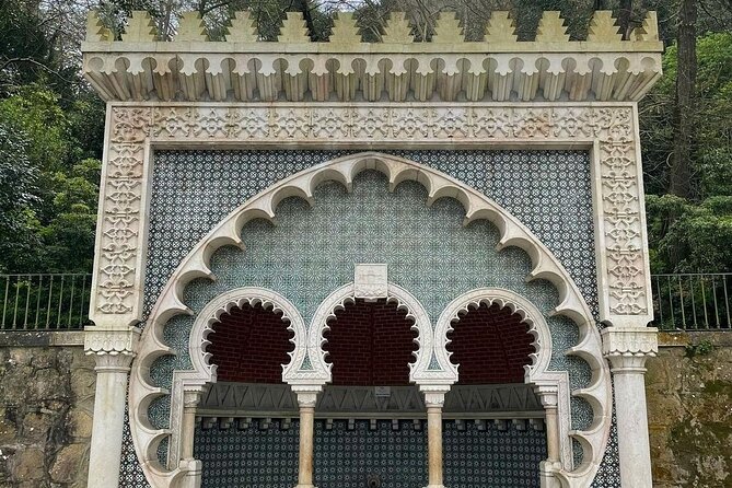 Sintra Walking Tour: Romantic Village & Palaces - Centro Histórico and the Pelourinho: Sintra’s streets before the big palaces