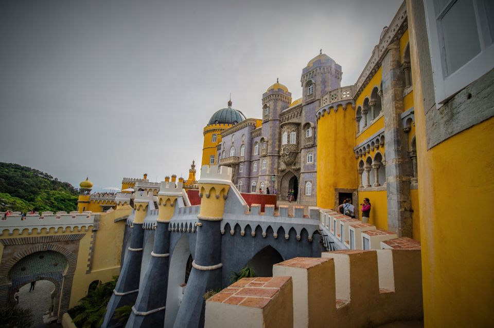 Sintra: Walking Tour with Palace, Castle, and Old Town Visit - Key highlights you’ll actually feel on this tour