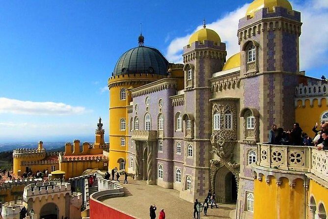 Sintra World Heritage and Cascais Village Private Deluxe Tour - What the guide does best (and what you’ll handle yourself)