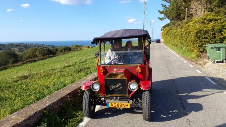 Tour Sintra: Charming tour in a Classic Car - Price and value for a private group