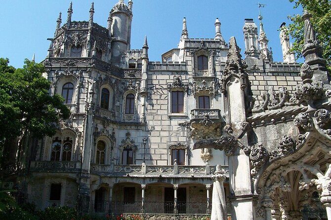 Unforgettable Sintra Tour E-CAR GPS audio-guided route that informs and entertains! - Driving Comfort and Real Navigation: Small Car, Big Confidence